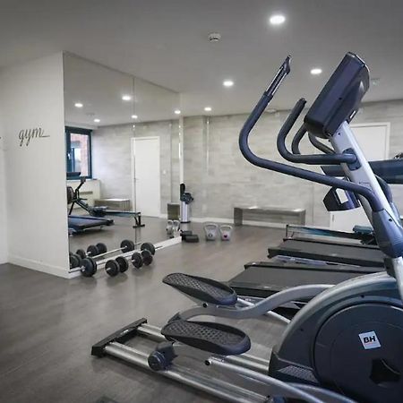 Modern Suite- Bedford City Centre With Free Gym & Parking Exterior photo